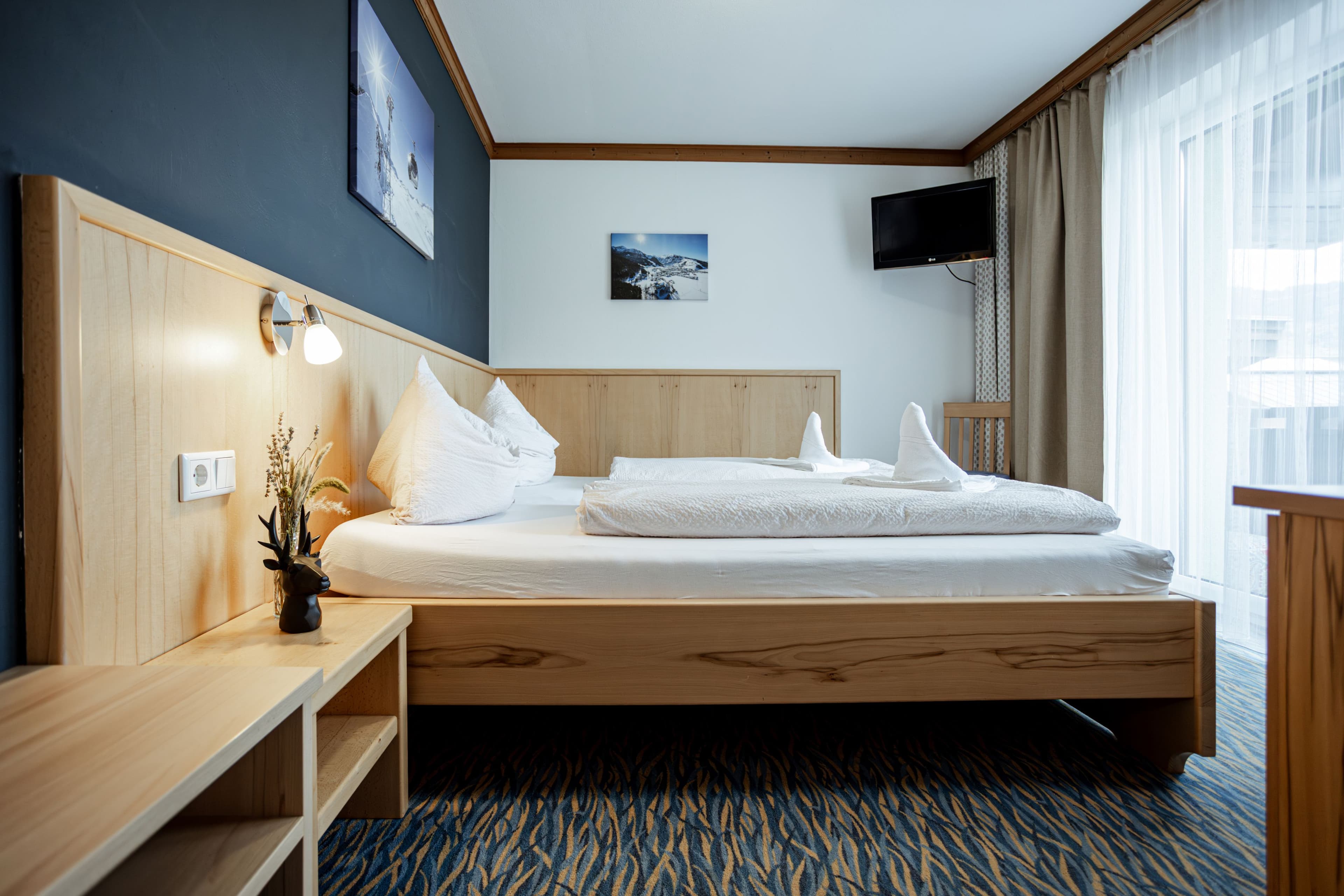 ESCHENHOF BED | BREAKFAST & MORE - Doppelzimmer 201 - Image 5