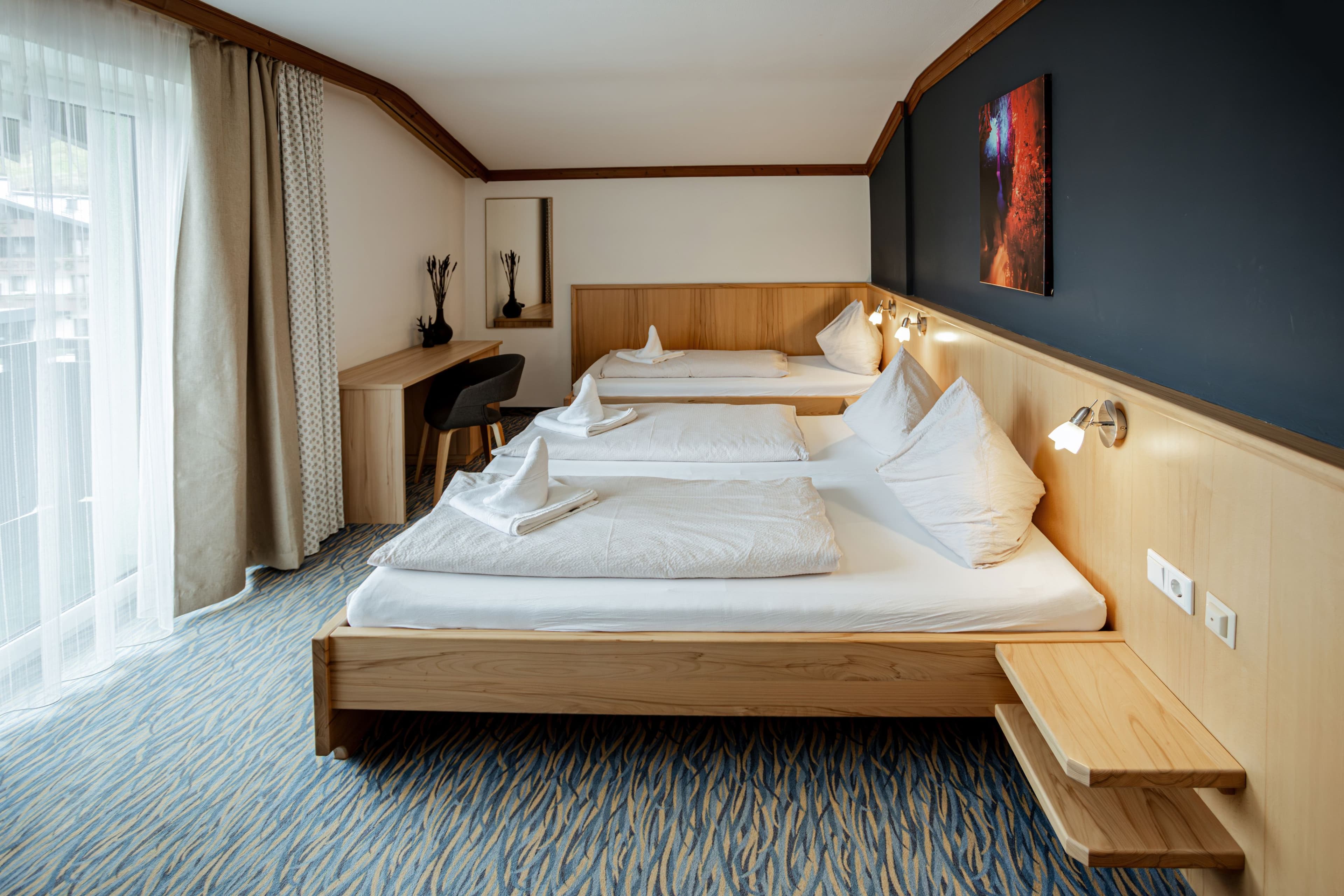 ESCHENHOF BED | BREAKFAST & MORE - Dreibettzimmer 202