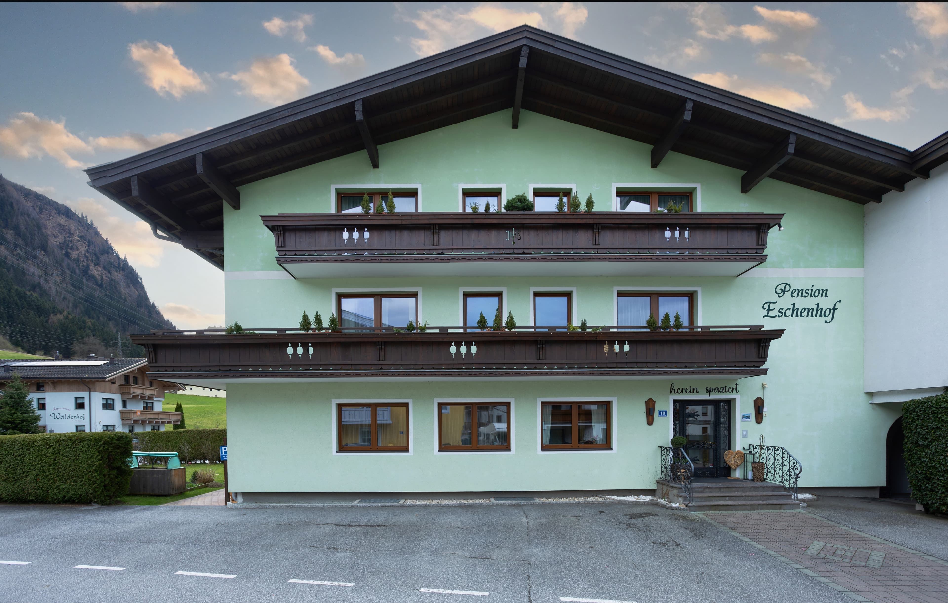 ESCHENHOF BED | BREAKFAST & MORE - Dreibettzimmer 105 - 5