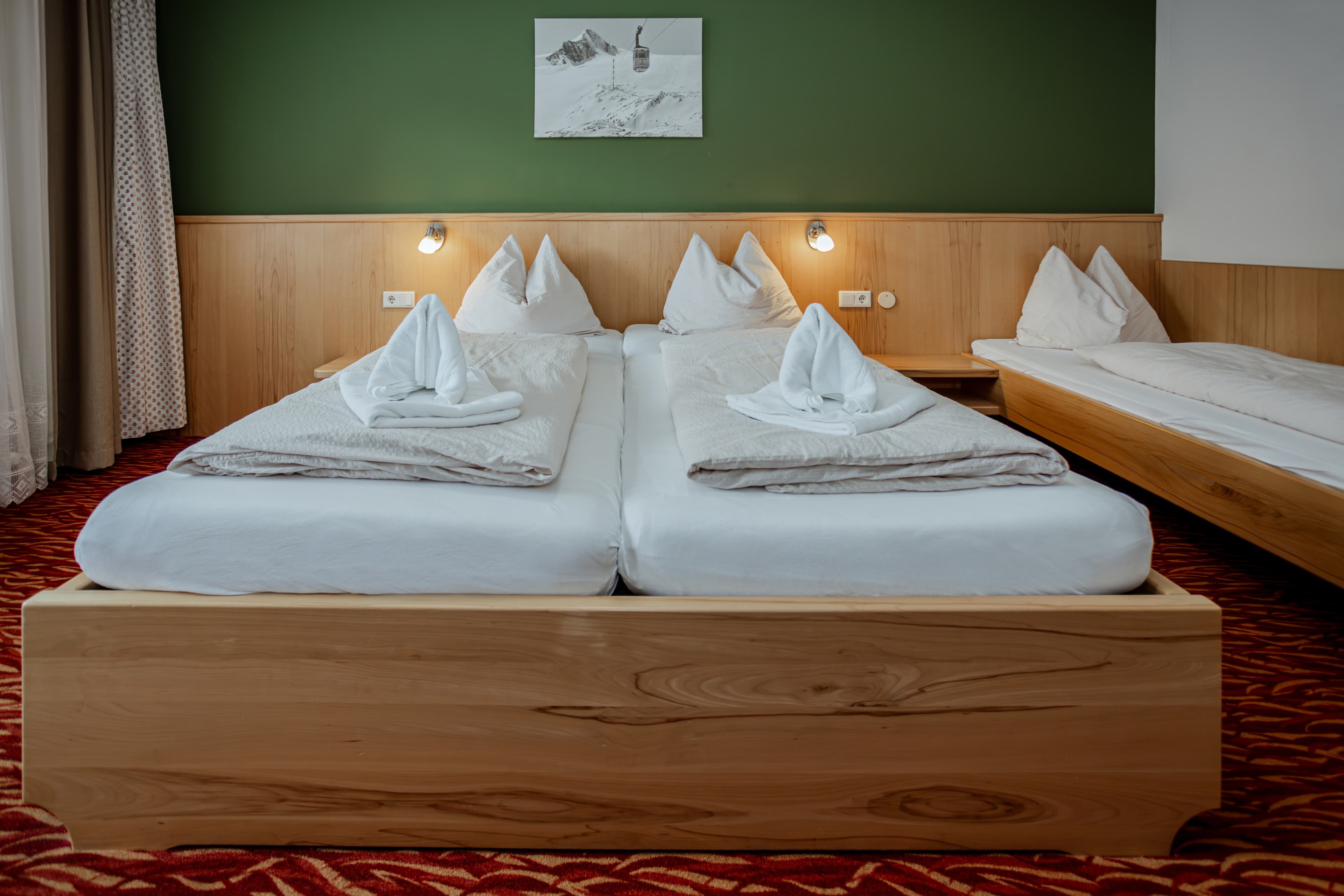 ESCHENHOF BED | BREAKFAST & MORE - Dreibettzimmer 204