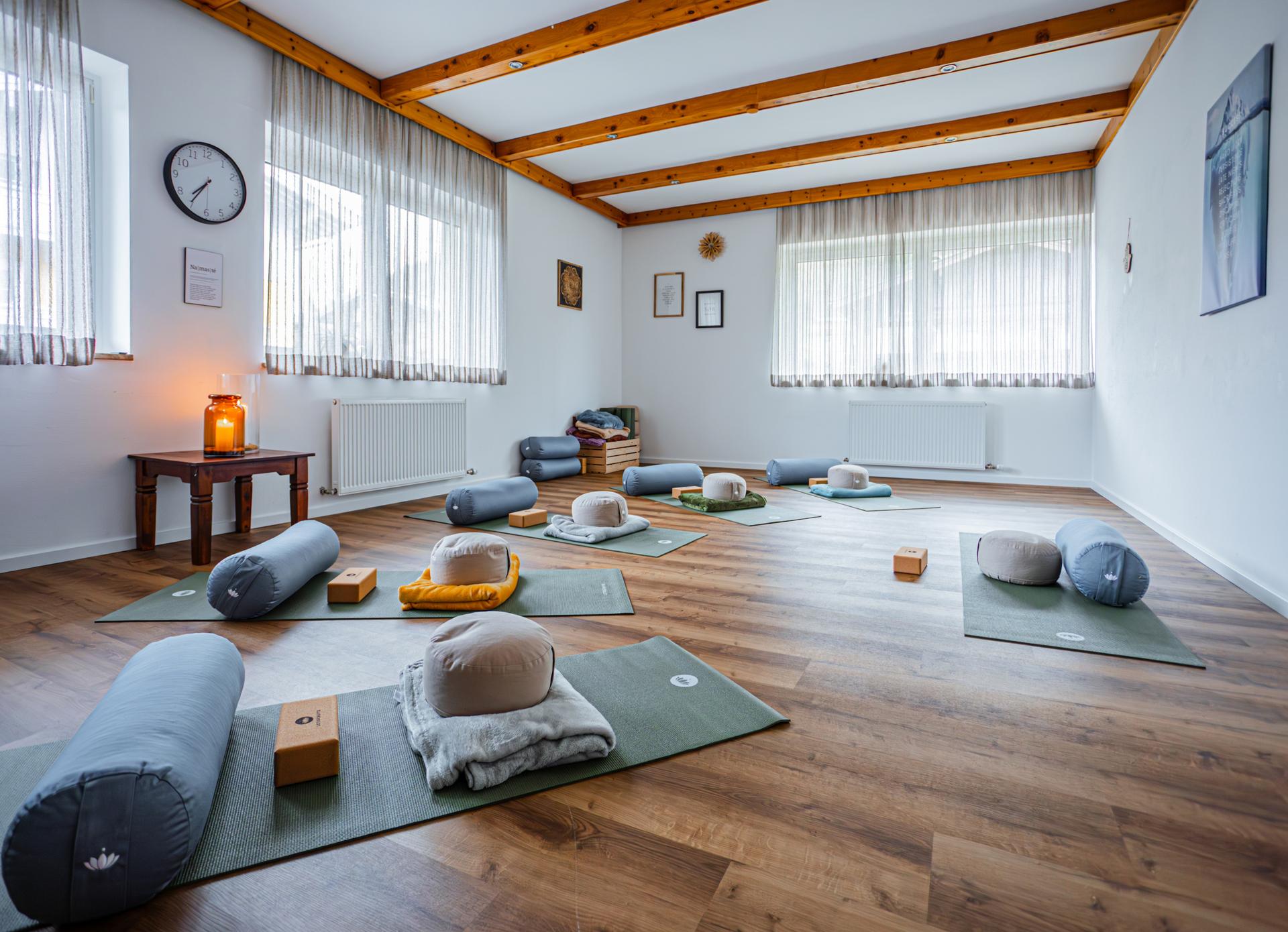 ESCHENHOF BED | BREAKFAST & MORE - Dreibettzimmer 202 - 4